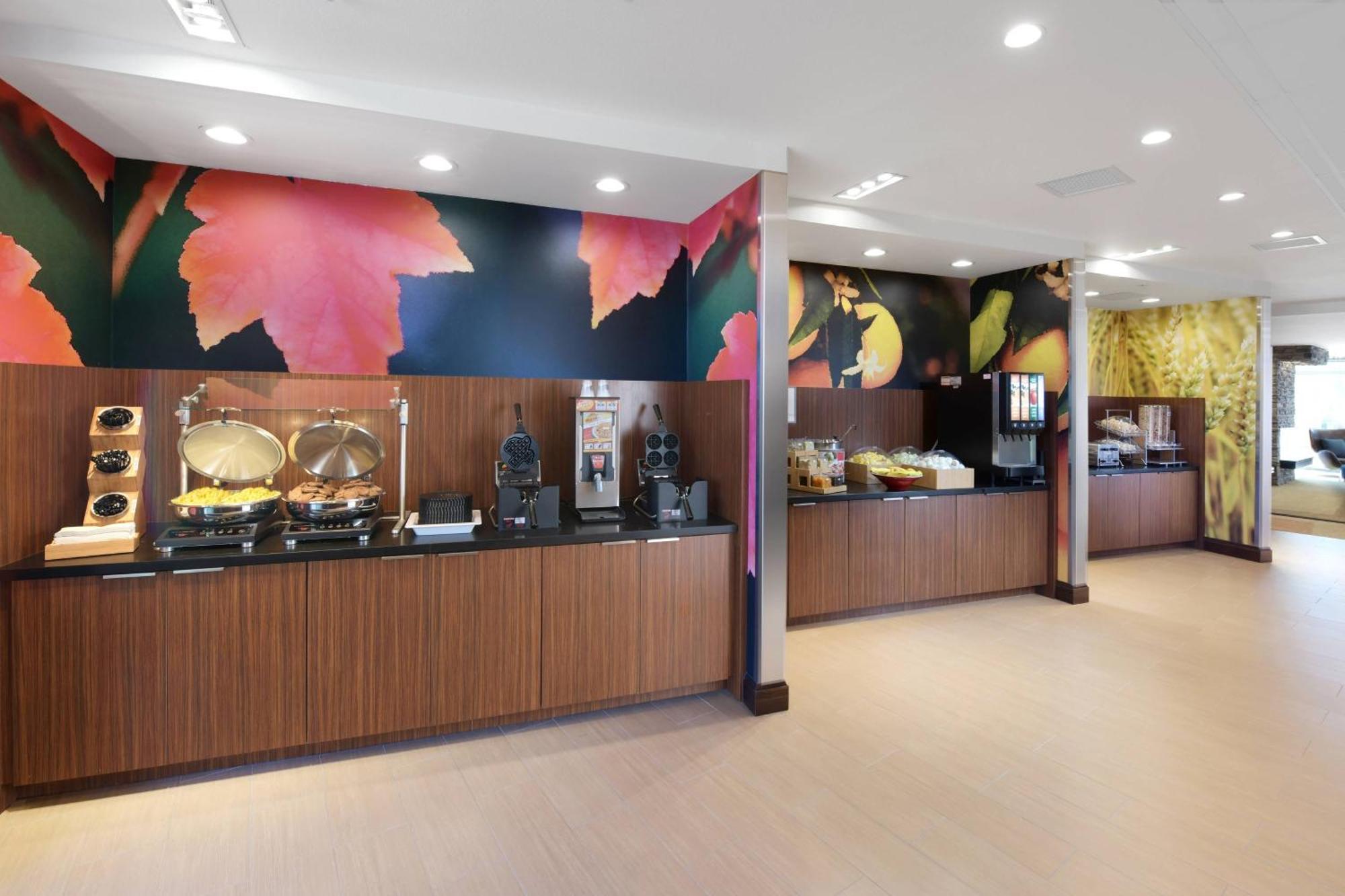 Fairfield Inn & Suites By Marriott Fort Worth South/Бърлисън Екстериор снимка