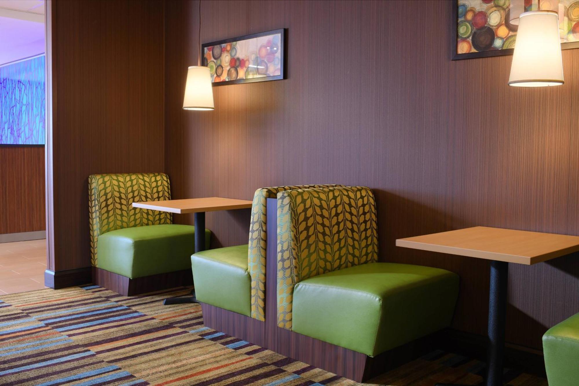Fairfield Inn & Suites By Marriott Fort Worth South/Бърлисън Екстериор снимка