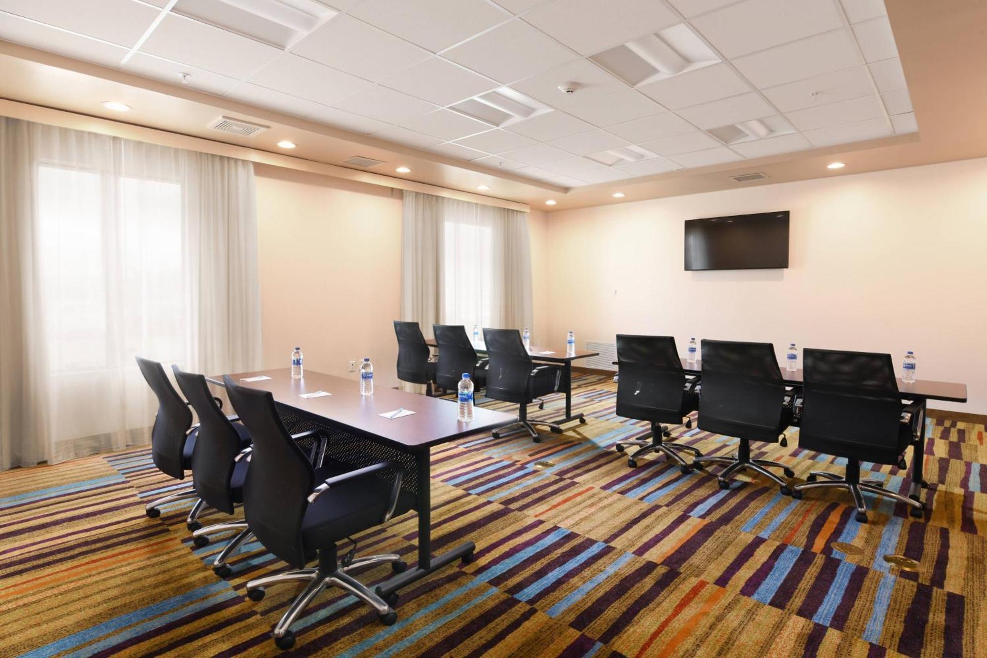 Fairfield Inn & Suites By Marriott Fort Worth South/Бърлисън Екстериор снимка