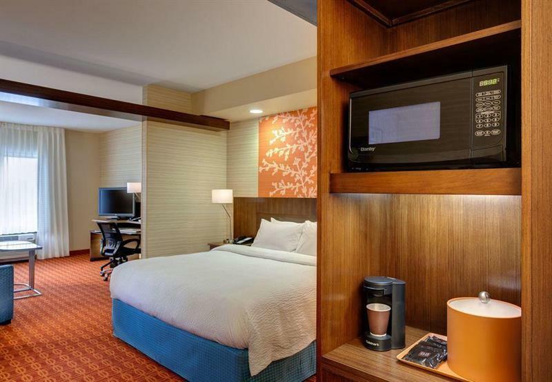 Fairfield Inn & Suites By Marriott Fort Worth South/Бърлисън Екстериор снимка